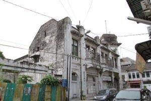 Yogoy/Gedung Waren Huis (tampak samping)