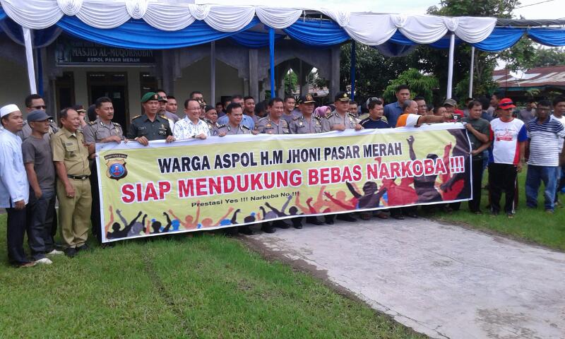 Para Peserta Acara Deklarasi warga Asrama Polisi Pasar Merah Bebas Narkoba, Foto bersama setelah acara usai