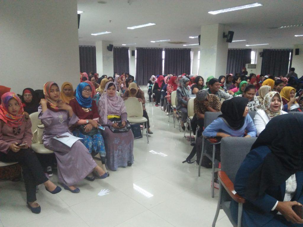 Seminar BK Abad 21