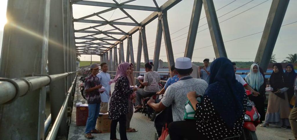 GERAMM Berbagi Takjil