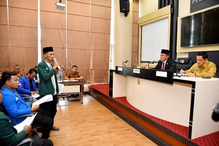 Demo Kantor Gubernur, Mahasiswa Minta Batalkan Pengangkatan Dirut Bank Sumut