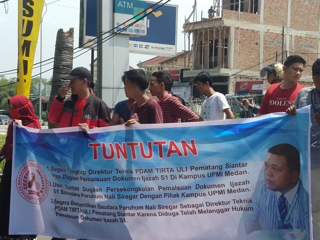 Gelar Demo