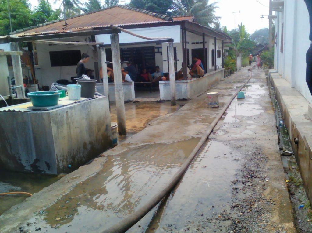 Tiga Rumah Terbakar di Langkat, Anggota TNI Ikut Padamkan Api