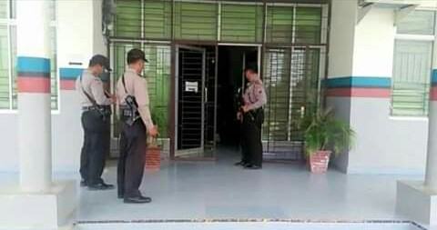 Personel Polda Sumut Menggeledah Kantor BPKAD Labusel dan Labura