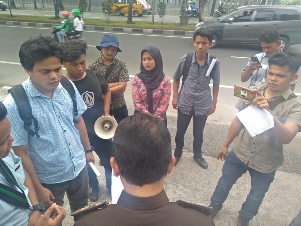 HMI Sumut Demo, Minta Dirut RSU Adam Malik Dicopot