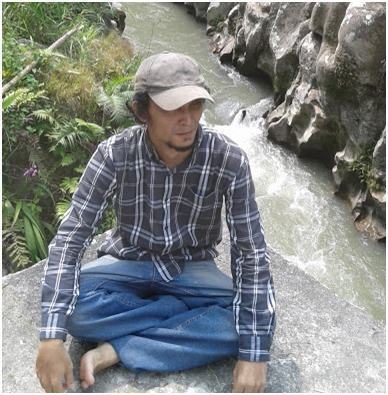 Tarean, Desa Ajaib Dengan Sungai Berdinding Batu Raksasa