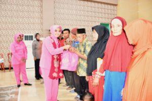 Bhayangkari Cabang Banjar, Beri Santunan Kepada Anak Yatim Dan Lansia