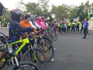 Hari Kesatuan Gerak Bhayangkari ke-67, Polres Banjar Gowes Bareng