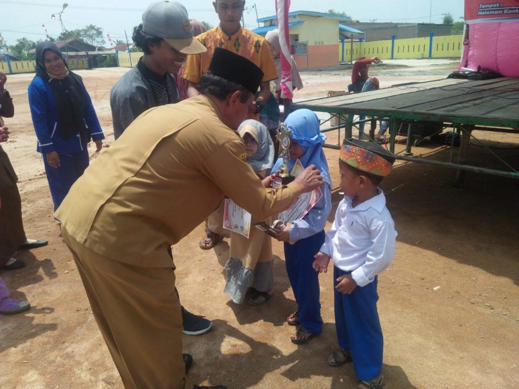 Puncak HUT RI 74 Medang Deras, Diwarnai Tabligh Akbar