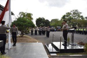 Kapolres Banjar, Berikan Penghargaan Kepada Anggota Polri Berprestasi