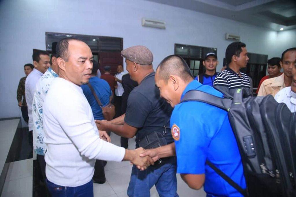 Bupati Labuhanbatu, Memberikan Arahan & Motivasi kepada 30 Orang Petani