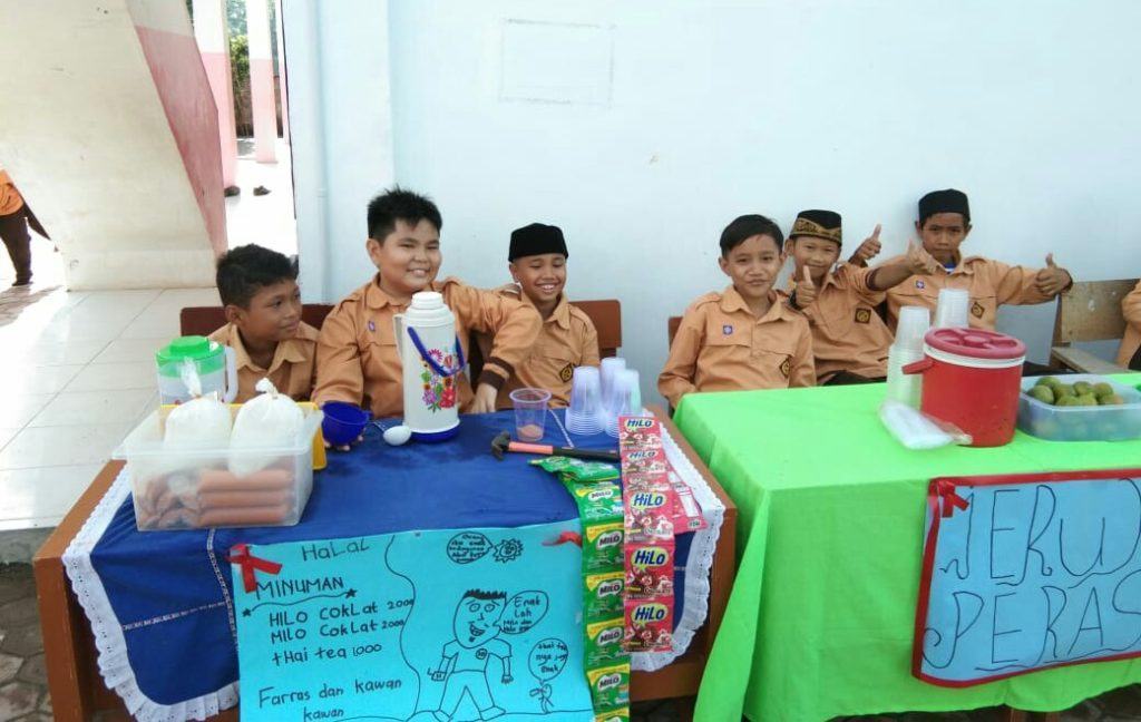 SD IT Darul Adzkia, Gelar Market Day 
