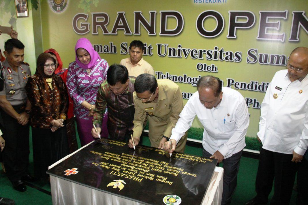 Yogoy/Penandatanganan Prasasti Saat Peresmian RS USU