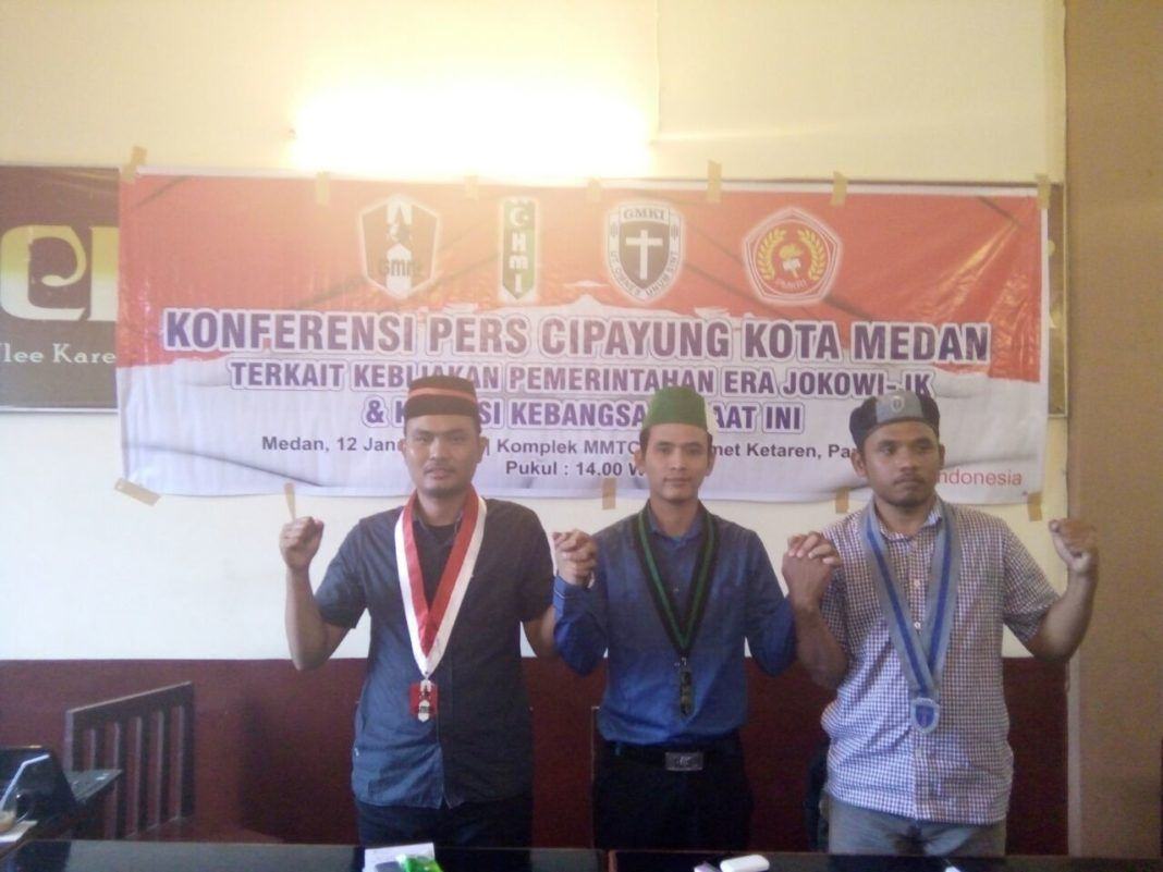 Cipayung Medan usai menggelar konferensi pers