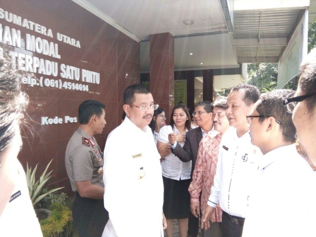 Gubernur Sumut, HT Erry Nuradi M. Si usai meresmikan aplikasi Simple Paten