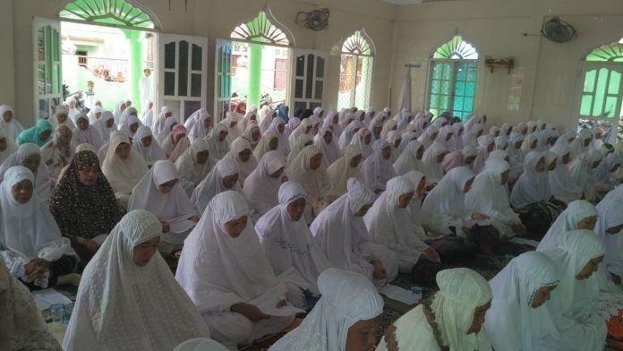 Ribuan Jamaah Padati Masjid Ukhwah Islamiyah Hadiri Zikir Assalam