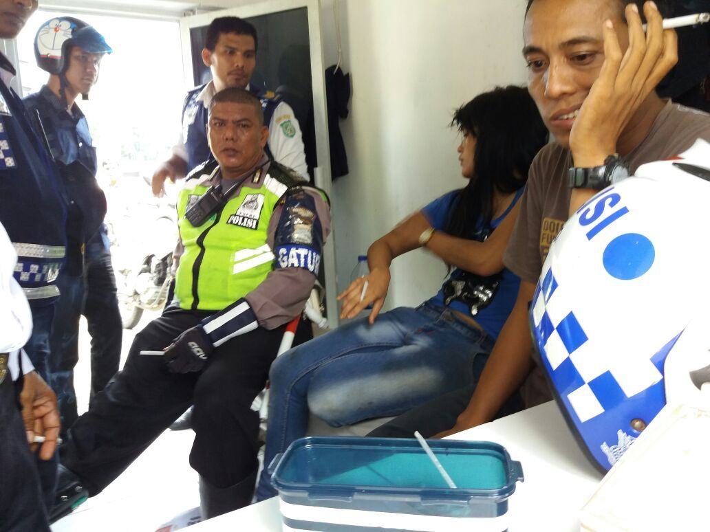 Sepasang kekasih tertangkap bawa sabu di jalan imam bonjol