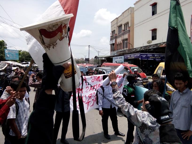 Badko HMI Sumut gelar unjuk rasa