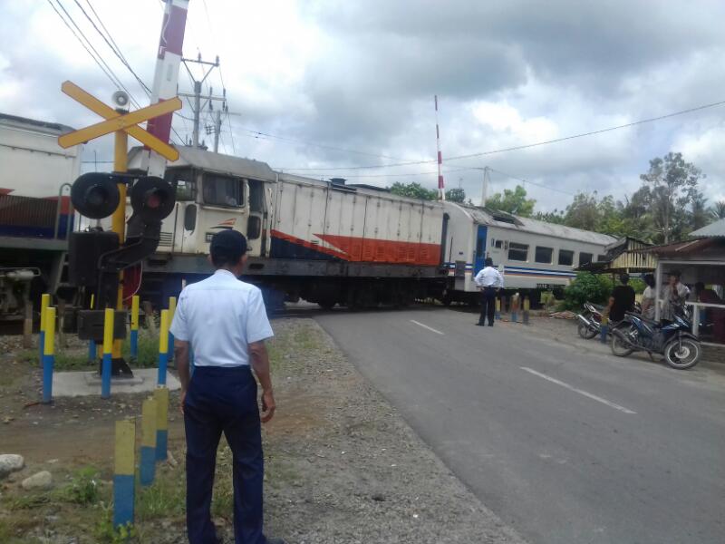 Dibiayai APBD Rp 1 M, Dishub Batubara Resmikan Alarm Palang Nin Nong Erorr