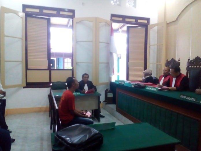 Dituntut 4 Tahun Penjara, Miswar Ngemis Minta Turunkan Hukuman