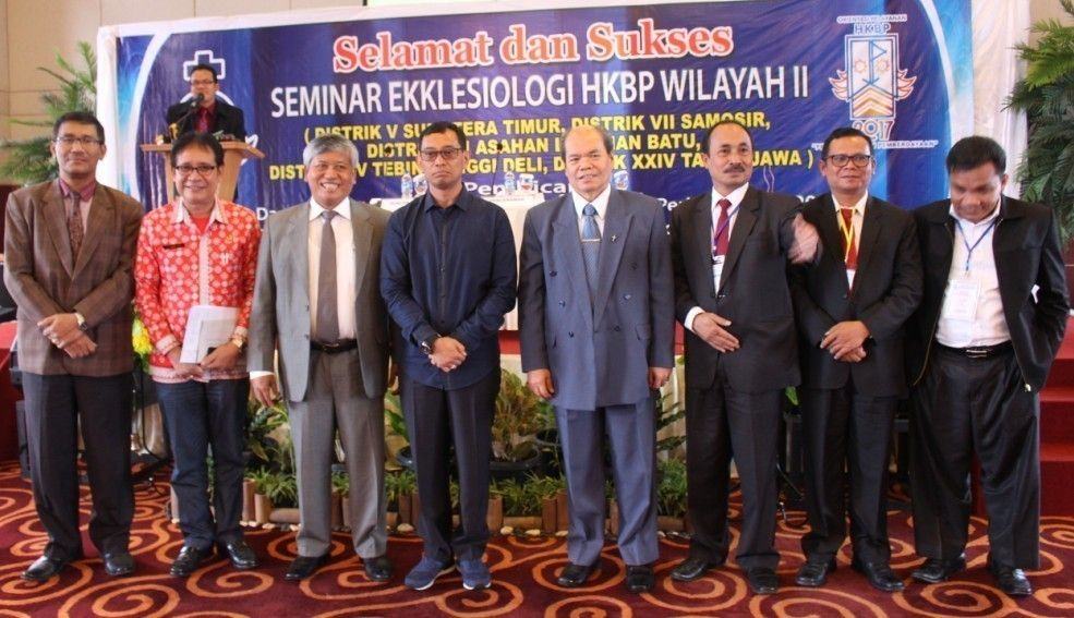 Ephorus Berikan Materi Ekkslesilogi