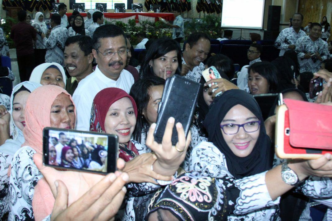 Guru Honorer Sumut, upah