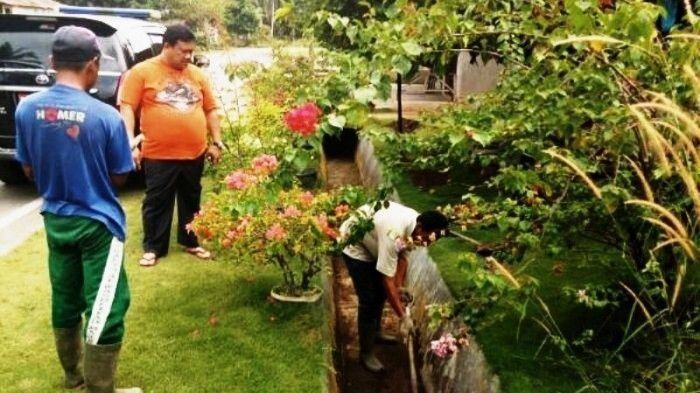 Lagi.!! Haji Buyung, Sosok Bupati Labuhanbatu Utara Gemar Turun Tangan Bersihkan Lingkungan