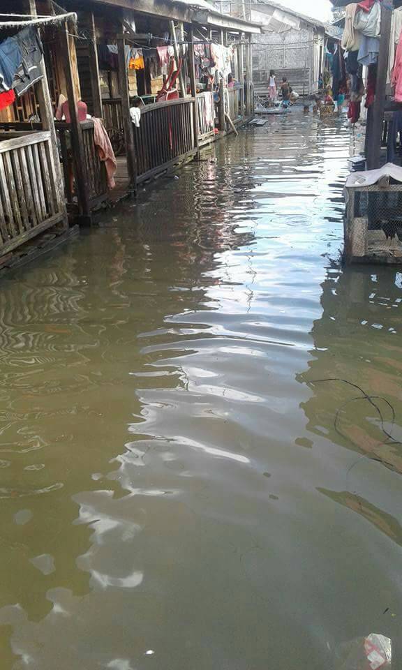 Ribuan Rumah di Tanjung Tiram Terendam Banjir Rob