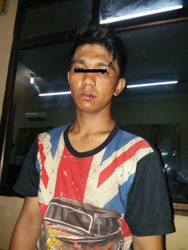 Seorang Dari Dua Pelaku Curanmor Dihajar Massa copy