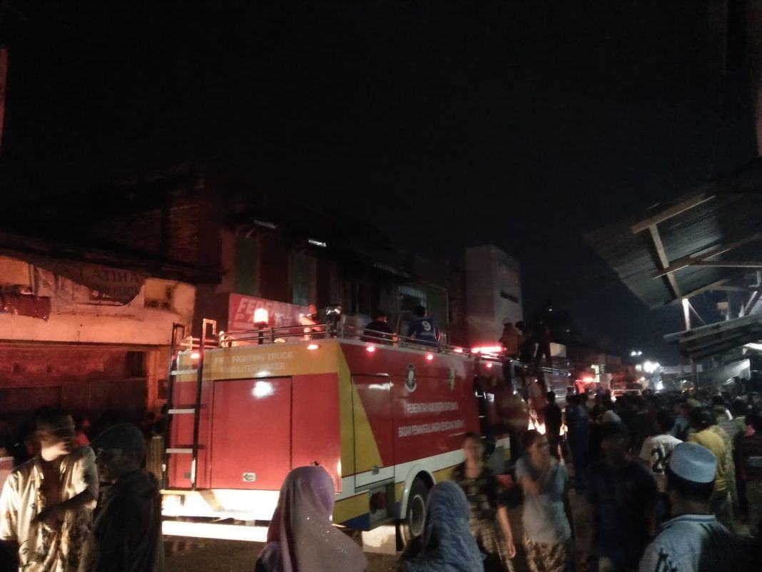 Sijago Merah Melalap Ruko Usaha Di Tanjung Tiram