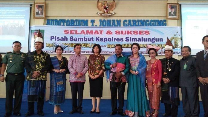 Yofie dan Liberty Pisah Sambut Kapolres Simalungun Yofie dan Liberty Pisah Sambut Kapolres Simalungun