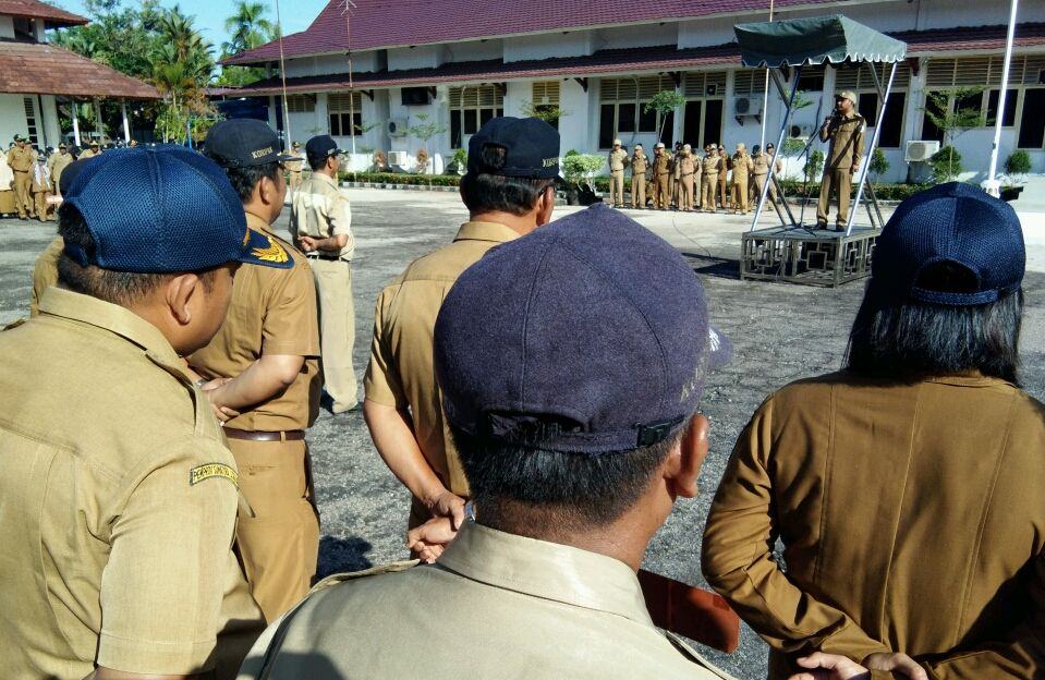 Apel Perdana Bupati Tapteng