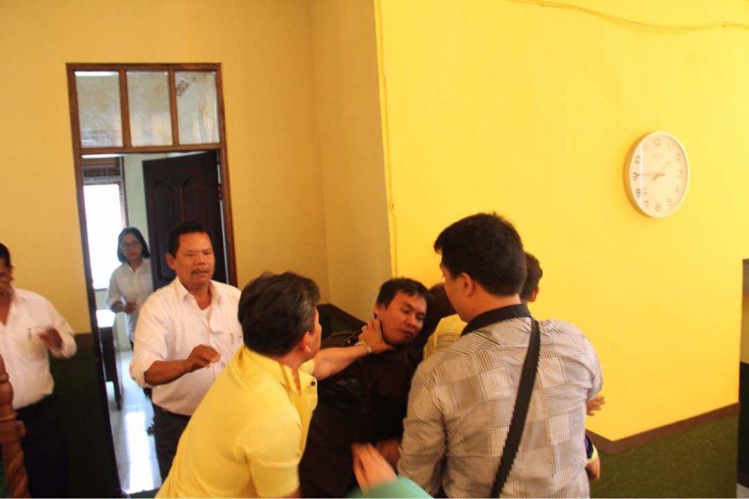 DPRD Siantar Ricuh
