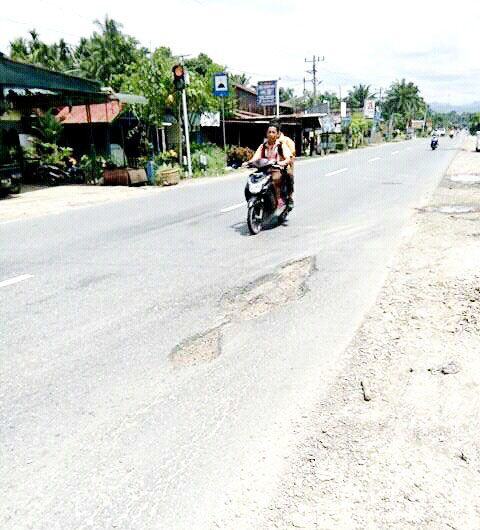 Jalinsum Rusak di Labura