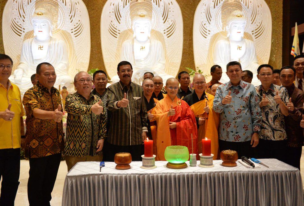 Waisak 2017 Gubernur Sumut