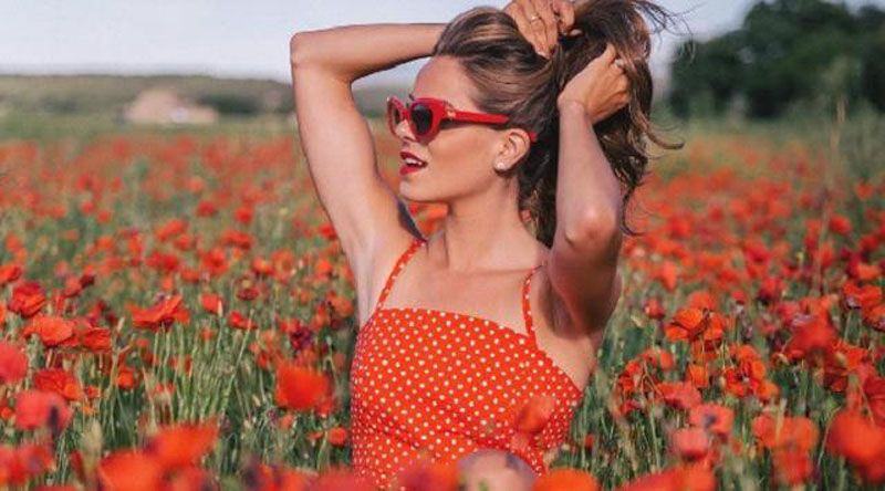 Coba ikuti trik cerdas berikut untuk mendapatkan hasil foto #ootd yang instagramable. (Foto: Instagram/@juliahengel)