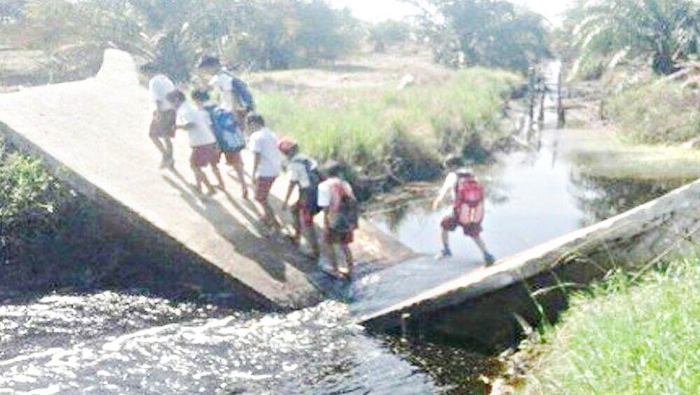 Jembatan Putus di Panai Hilir