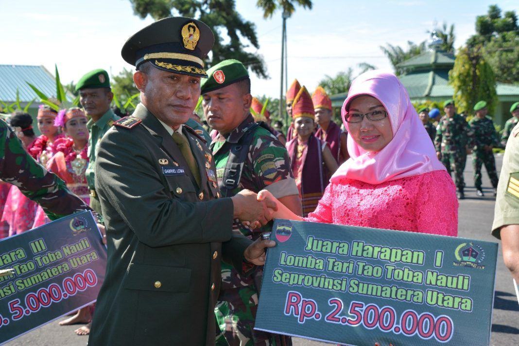 Korem 022 PT Hadiah Lomba Fotografi dan Lomba Tari Tao Toba Nauli
