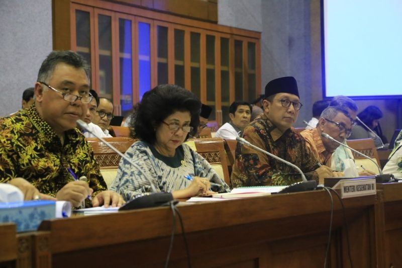 Foto: Menag Lukman Hakim Saifuddin dan Menkes saat raker bahas persiapan penyelenggaraan haji 2017 dengan Komisi IX di Jakata.