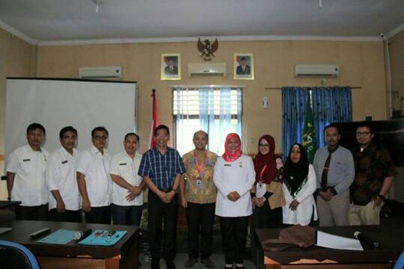 Foto: Komisioner Ombudsman RI (ORI) bidang Pencegahan, Aji Indarto, Chasidin dan Johar Marpaung berkunjung ke Kantor Dinas Kominfo Kota Medan yang diterima Plt Kadis Kominfo Dra Sri Maharani, Rabu (7/6).