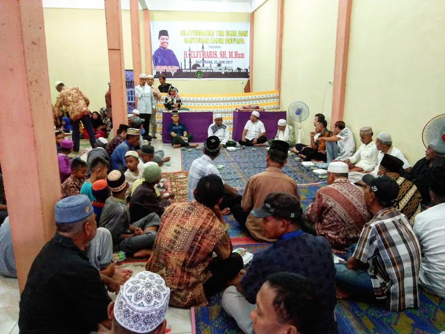 Tim Elfi Haris Santunan Kaum Duafa