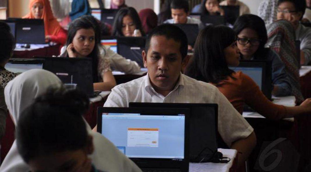 Kementerian PANRB mengumumkan penerimaan CPNS di lingkungan Mahkamah Agung dan Kementerian Hukum dan HAM.