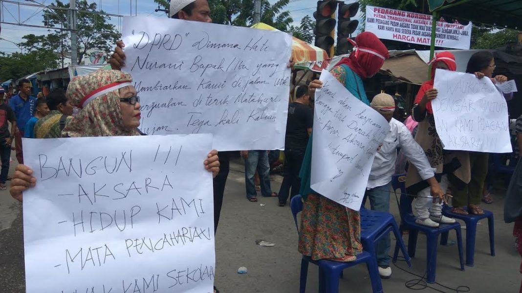 Demo Pasar Aksara