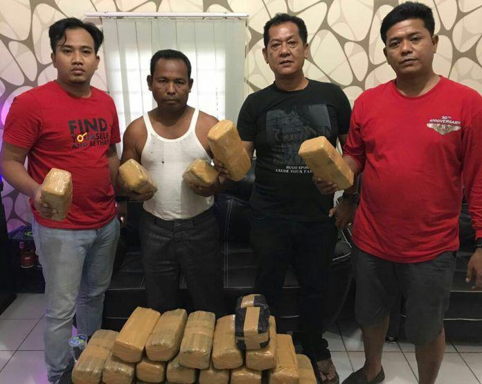 26 Kg Ganja Asal Aceh, Gagal Beredar di Palembang 26 Kg Ganja Asal Aceh