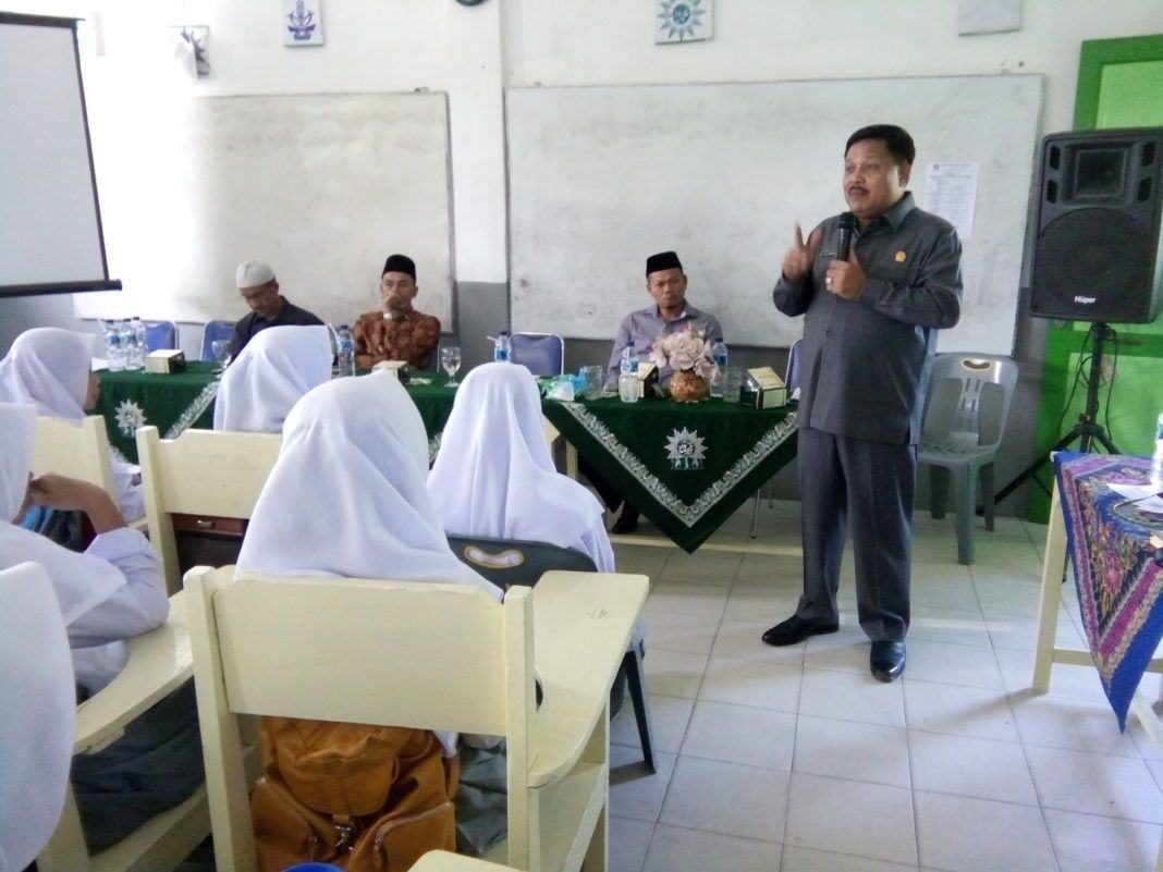 Hari pertama Sekolah