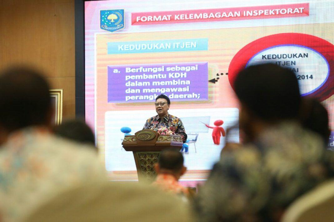Menteri Dalam Negeri (Mendagri) Tjahjo Kumolo hadir dalam acara Nota Kesepahaman (MoU) Pengembangan Center of Excellence di Badan Pengawasan Keuangan dan Pembangunan (BPKP), Selasa (18/7).