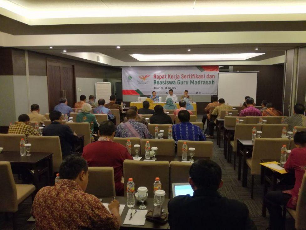 Foto: Kegiatan Koordinasi Program Sertifikasi Guru dan Beasiswa S2 Guru Madrasah Tahun 2017 di Bogor.