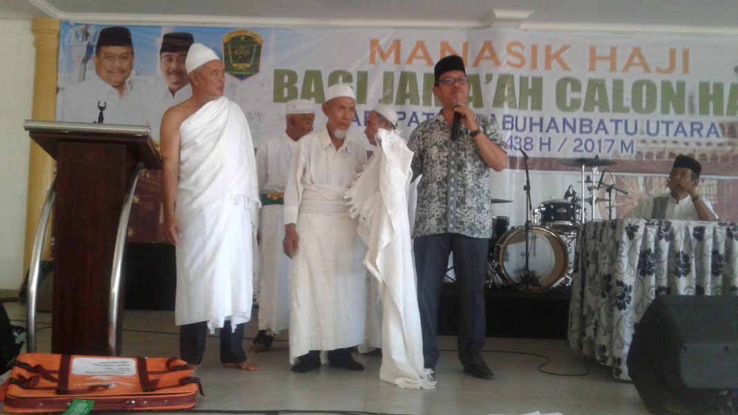 Foto: Kementerian Agama Kabupaten Labuhanbatu Utara bersama Pemerintah Kabupaten Labuhanbatu Utara menyelenggarakan manasik haji Akbar 1438 H/2017 M di Aula Pajar Dolpa Kota Batu, Sabtu (8/7).