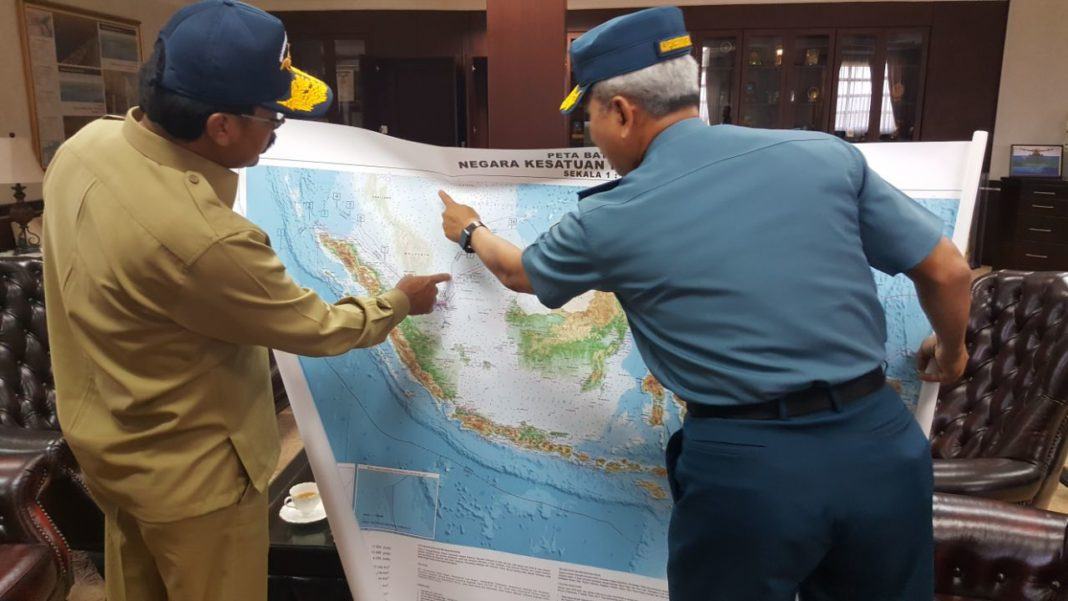 Foto: Gubernur H Nurdin Basirun menerima Kepala Pushidrosal Laksamana Muda Harjo Susmoro beserta tim di Ruang Rapat Kerja Gubernur Dompak Tanjungpinang, Senin (31/7).