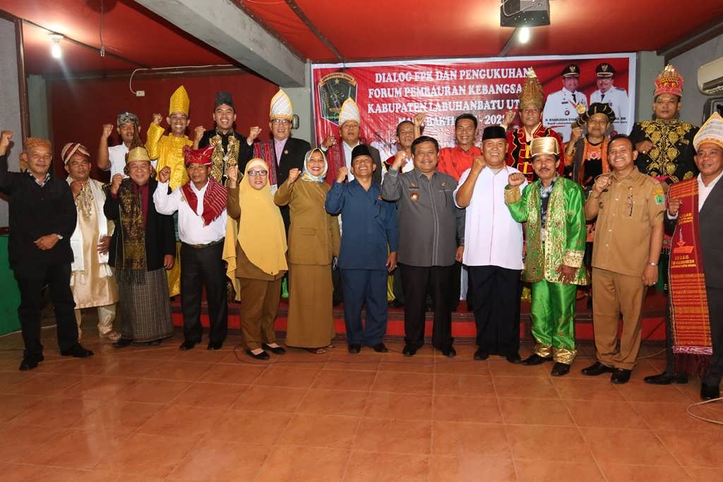 Bupati Labura